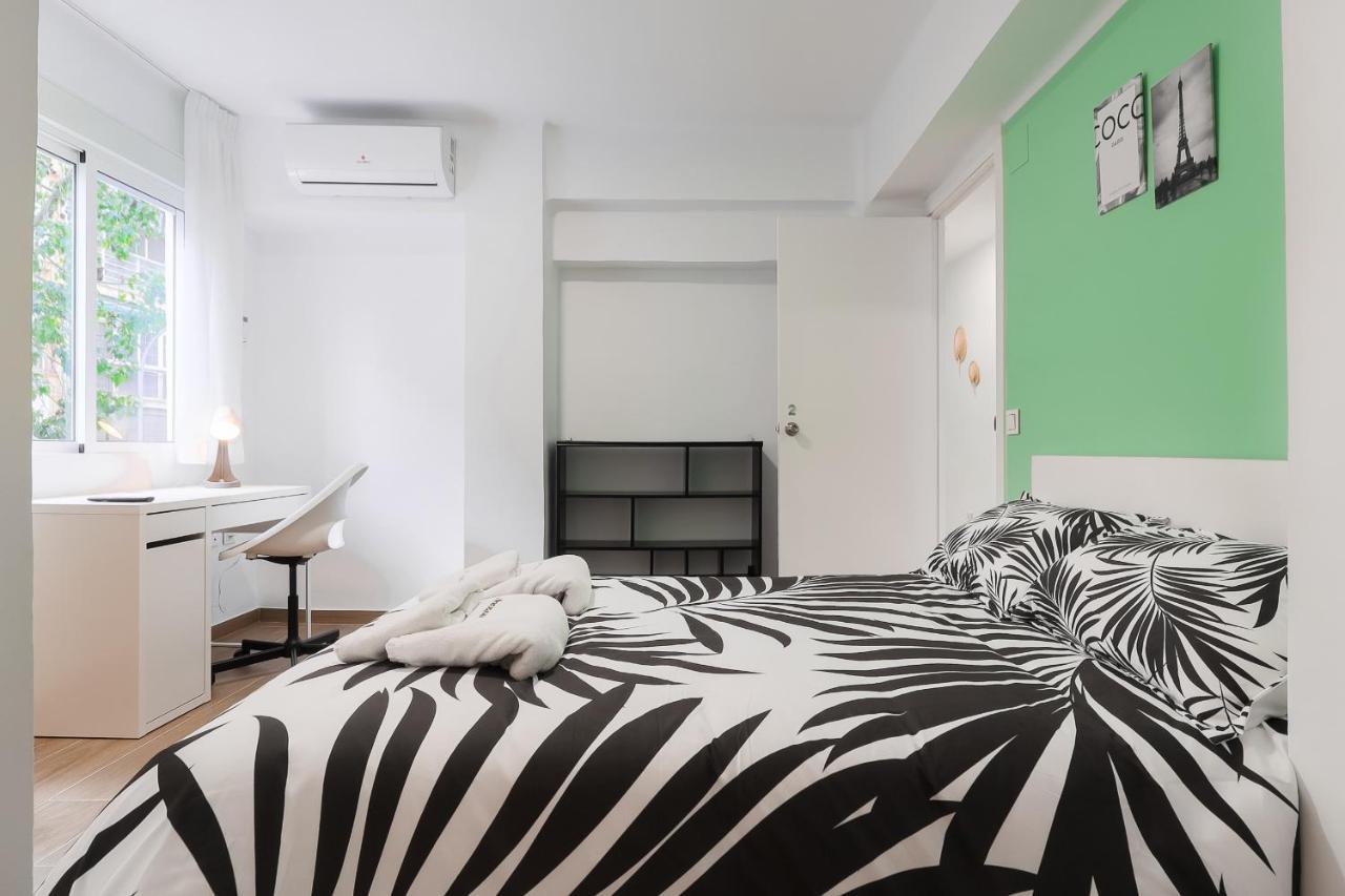 Apartment C29 Beutiful & Shiny 4 Bdrm *