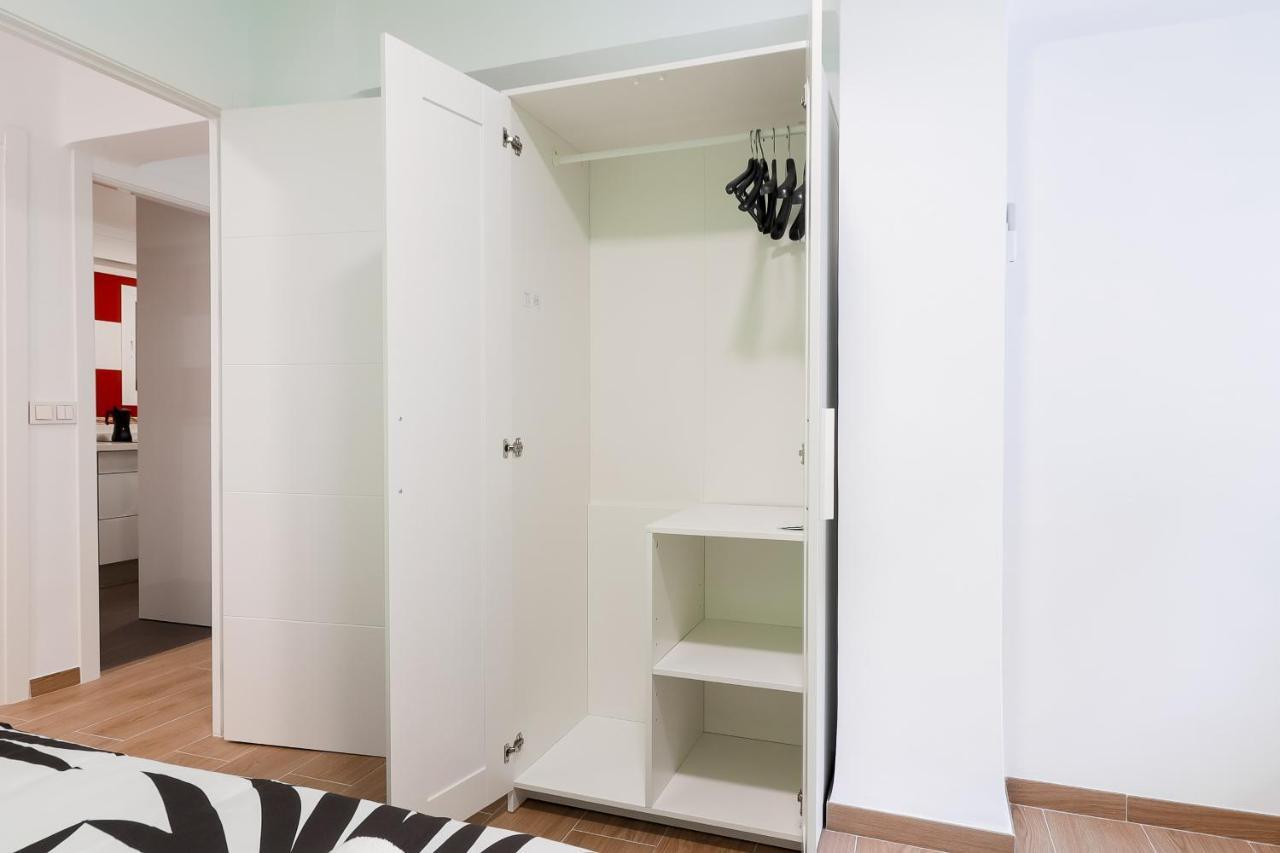 C29 Beutiful & Shiny 4 Bdrm Apartment *